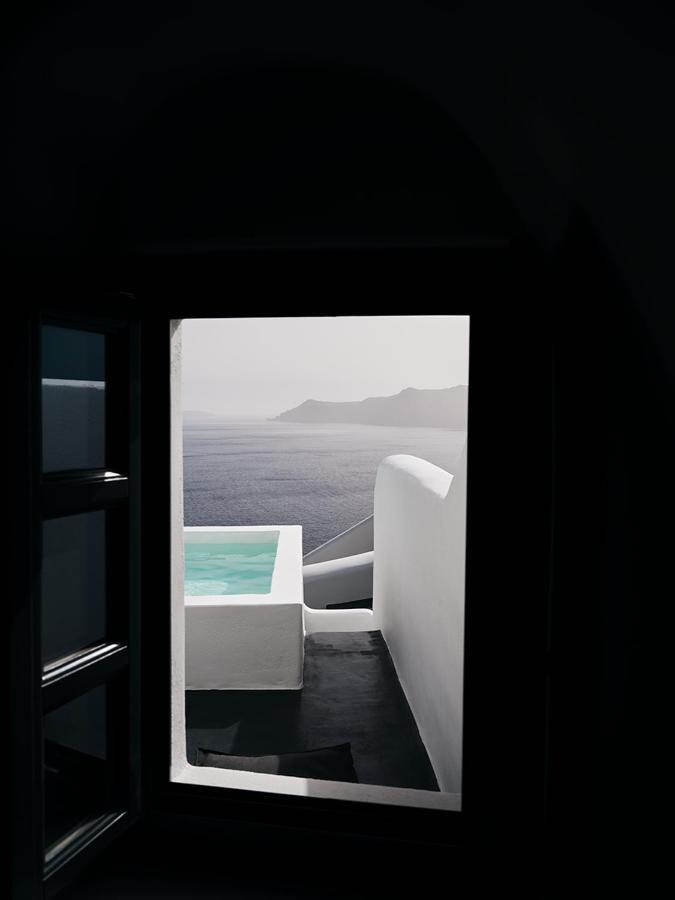 Abyss Santorini Hotel Oia  Exterior photo